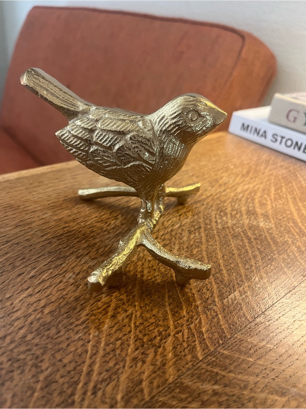 Creative Co-Op gold-finished cast aluminum bird on branch accent piece - Picture 3 of 5